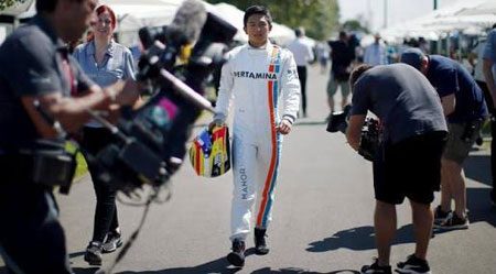 Pembalap F1 Indonesia Rio Haryanto