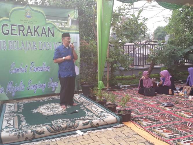Program Maghrib Belajar dan Mengaji Momentum Menuju Masyarakat Akhlakul Karimah