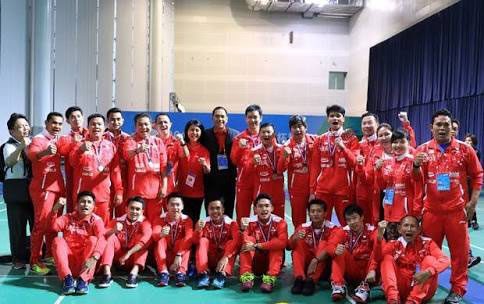 Tim Bulutangkis Thomas dan Uber Disambut Hangat Setibanya di Tanah Air