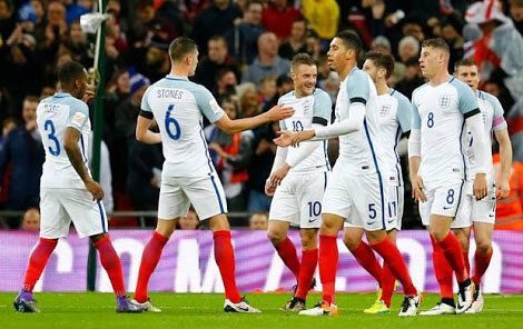 Kostum Tim Three Lions Buatan Indonesia