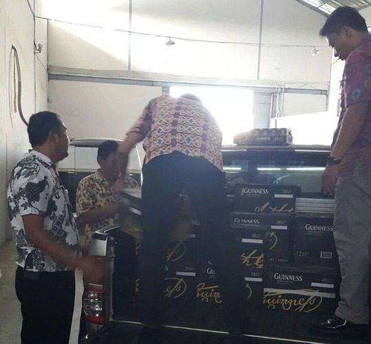 Gudang minuman keras (miras) berkedok tempat penjualan makanan ringan