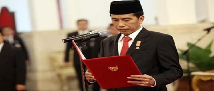 Keprres Mengangkat Pangkat Jendral Tito Karnavian