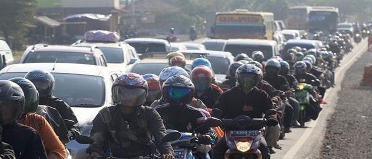 Akses Jalur Serang Dipadati Pemudik Motor