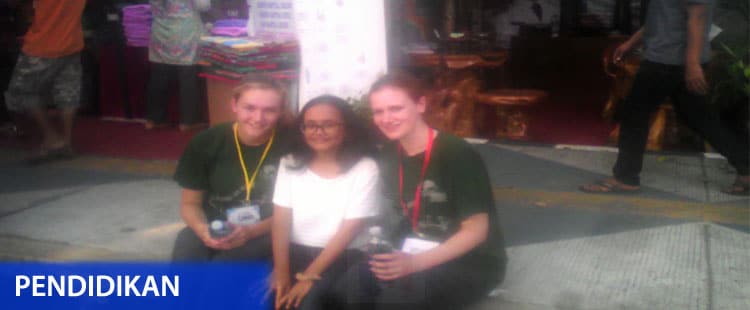 Pelajar Belanda Kagumi Khasanah Budaya