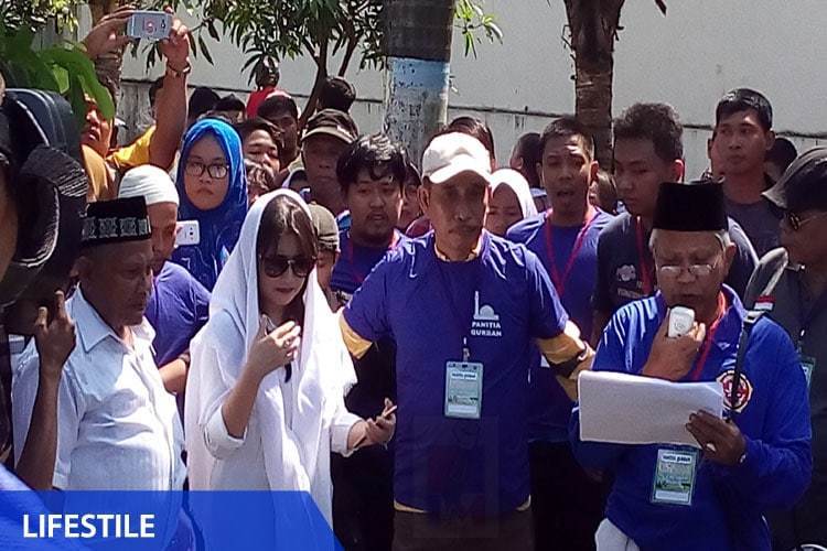 prilly latuconsina berkurban di pengayoman