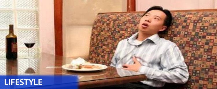 bersendawa setelah makan