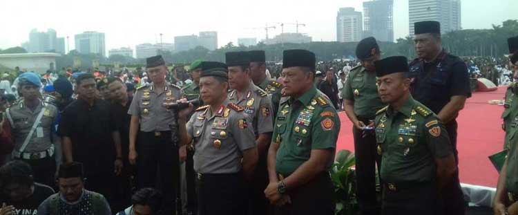 TNI Dan Polri Gelar Doa Bersama Di Monas