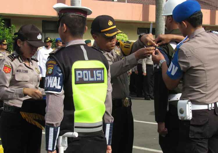 Polres Metro Tangerang Kota Sterilkan Gereja