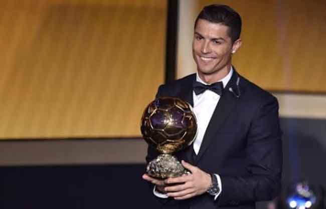Cristiano Ronaldo raih Ballon d'Or 2016