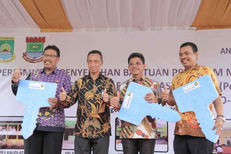 Bantuan Program Monumental Bina Lingkungan AP II