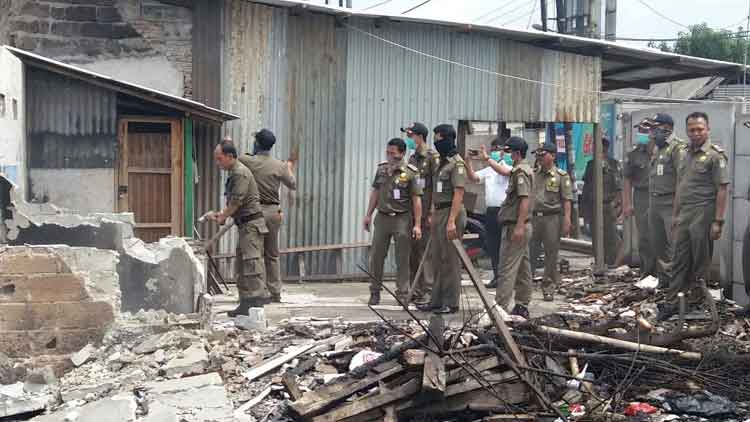 eksekusi bangunan liar di kecamatan batuceper