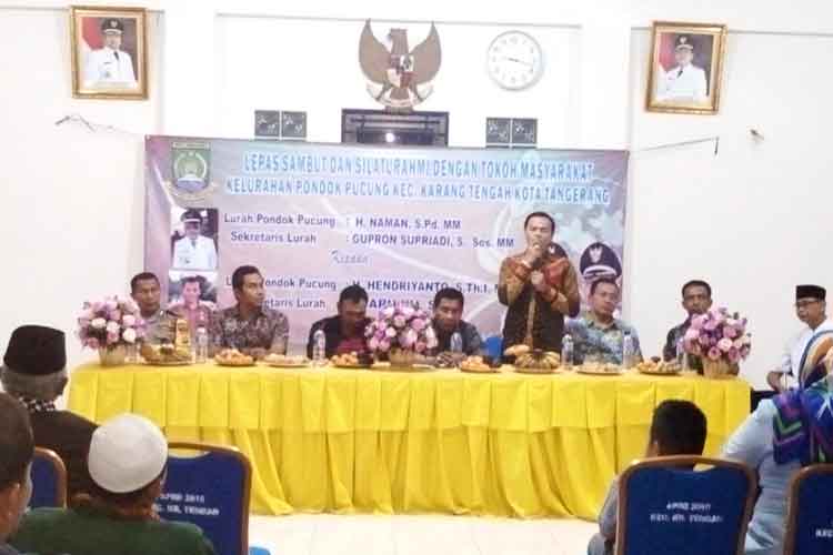Prosesi lepas sambut lurah pd pucung