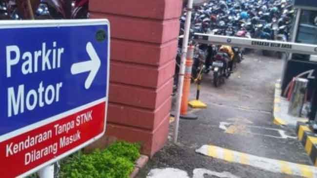 Pengelola Parkir di Samsat BSD Tangsel