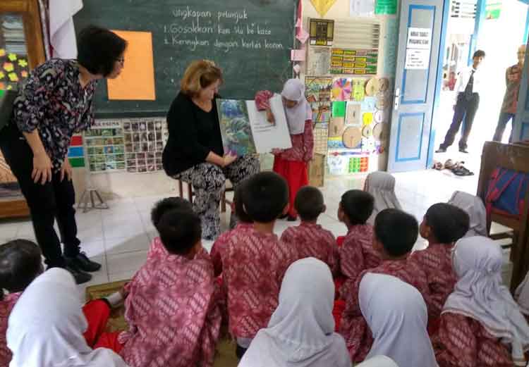 USAID PRIORITAS keterampilan literasi pendidikan