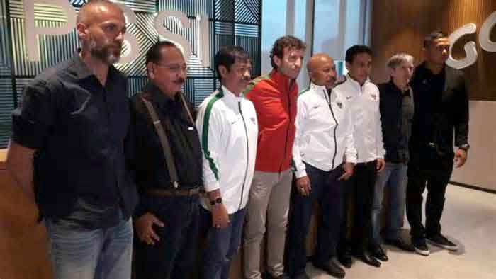 trio pelatih timnas Indonesia kompak