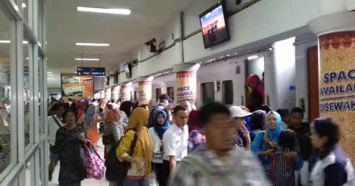 pembelian tiket kereta api lebaran