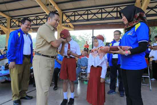 Juara umum O2SN tingkat SD