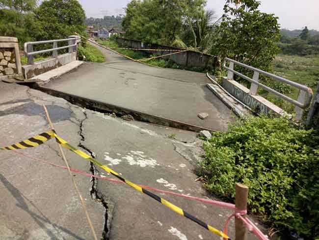 Jembatan Penghubung Warga