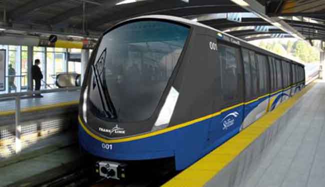 gerbong trainset skytrain bandara