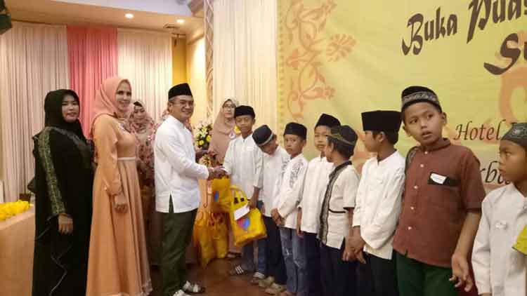 perkumpulan Srikandi-Banten santuni yatim dan duafa