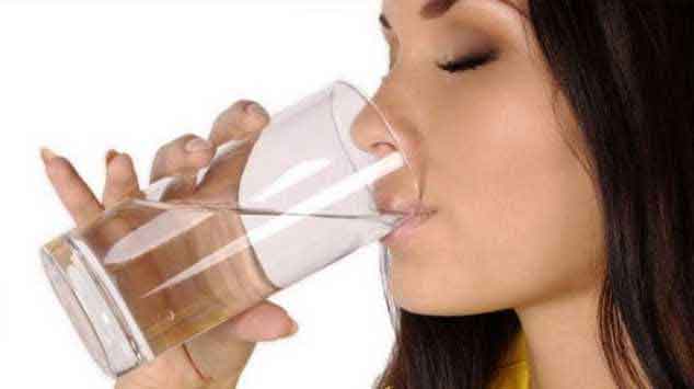 ini manfaat minum air putih hangat
