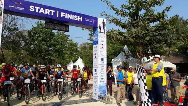 Acara pembukaan Mountain Bike Tanjung Lesung