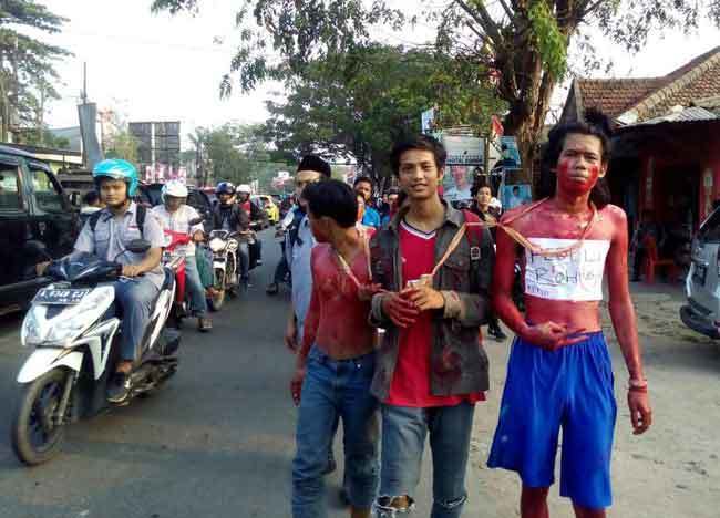 aksi mahasiswa peduli muslim rohingya