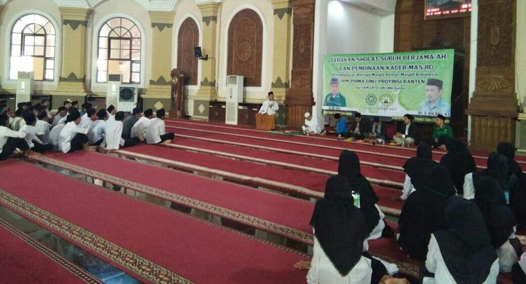 Subuh Jamaah di Masjid Al-Bantani Banten