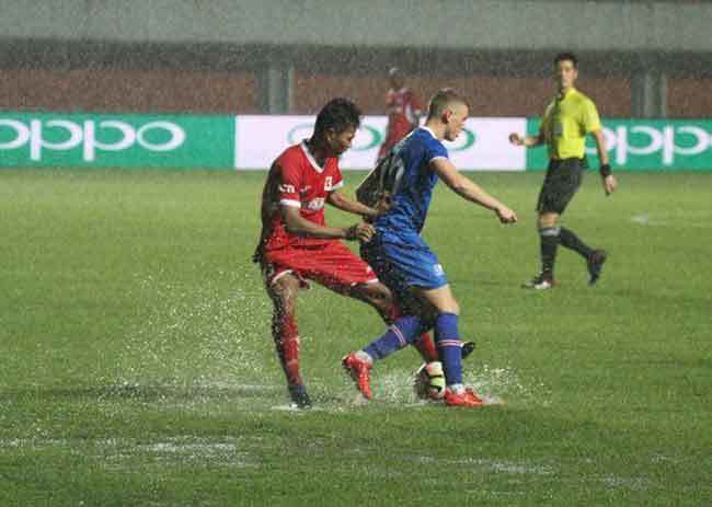 Pelatih Indonesia selection singgung lapangan