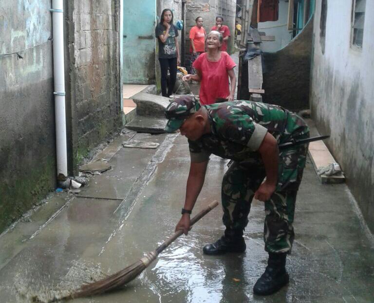 korban banjir bekasi