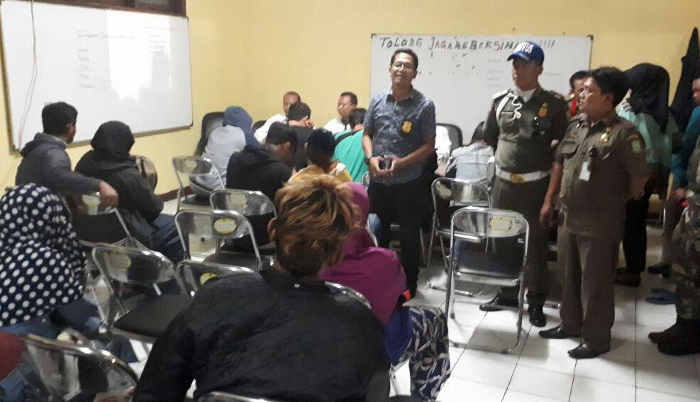 pasangan muda mudi tangerang