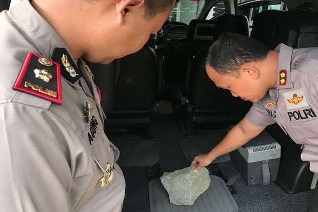 kasus pelemparan batu di jalan tol
