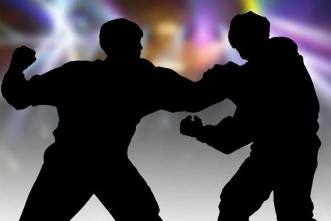 dipukuli saat nonton bola