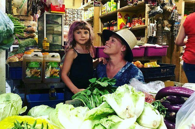 Pink di pasar tradisional