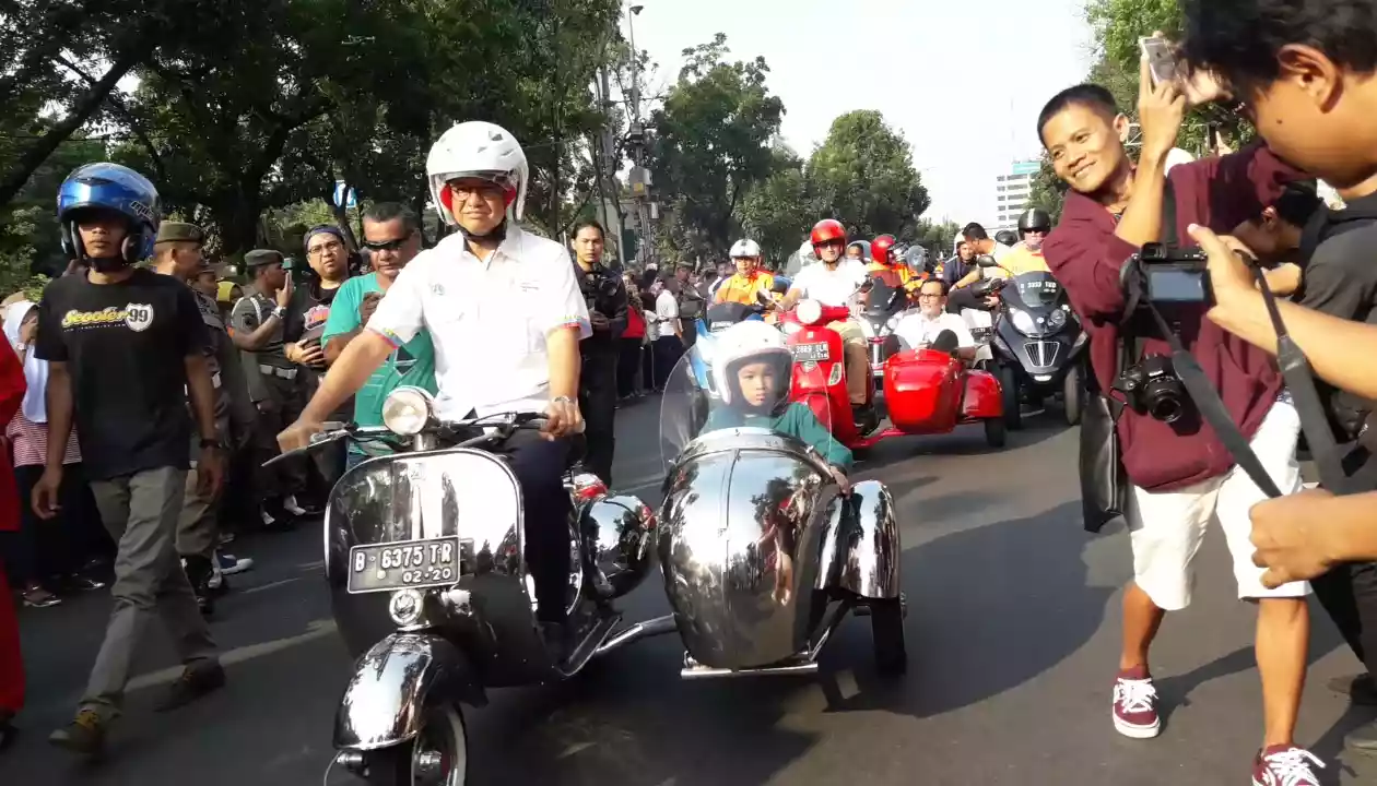 naik vespa