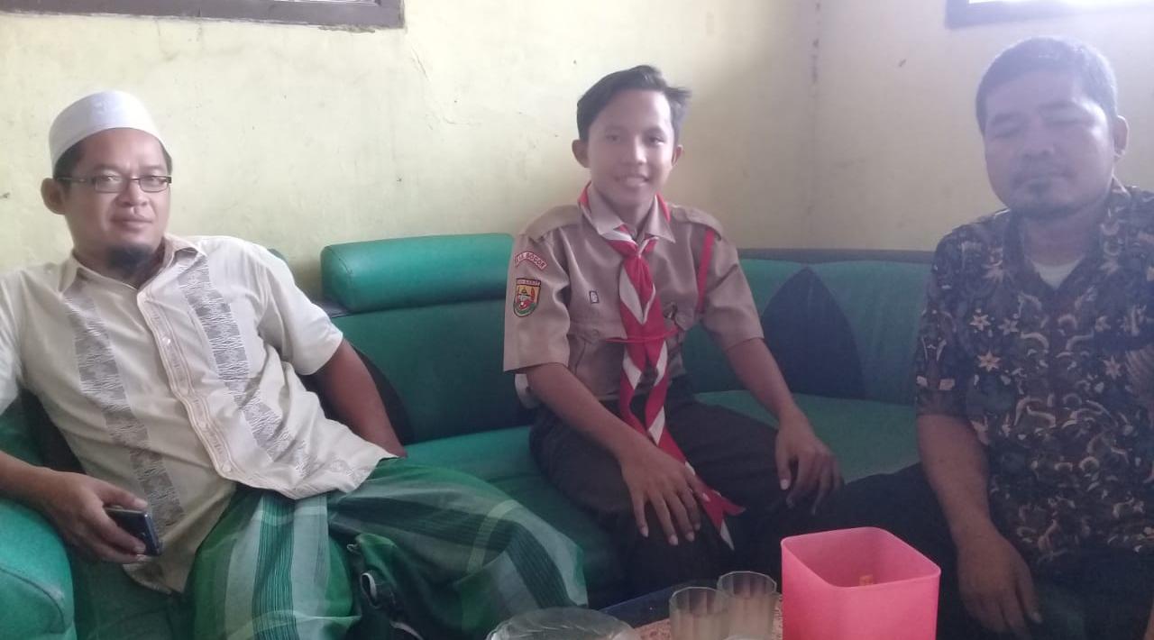 uluran tangan santri