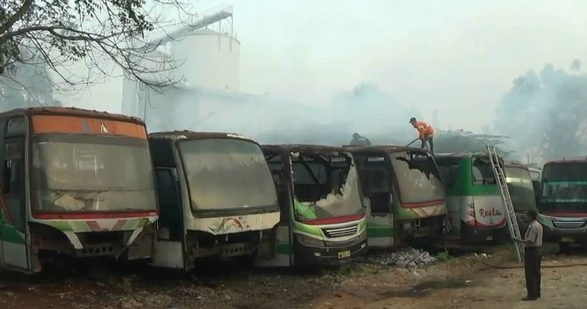 Unit Bus Hangus Terbakar