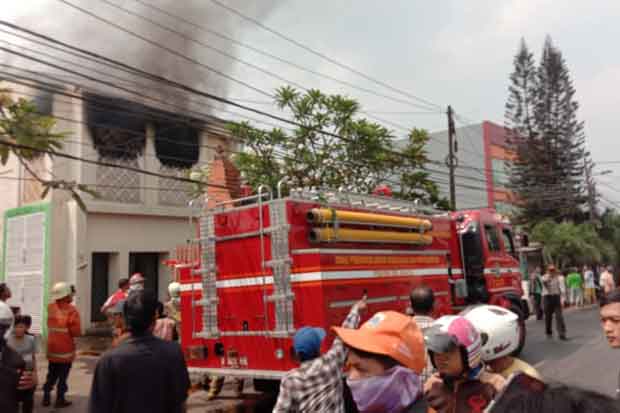 rumah opick terbakar