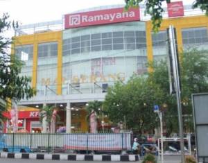 merah putih dikibarkan pertama