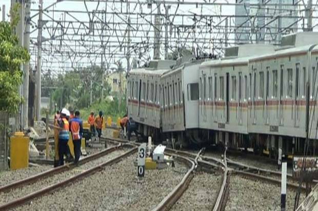 Commuter Line Bekasi Kota Anjlok Di Stasiun Kampung Bandan Sejumlah Perjalanan Dialihkan Rqu