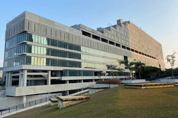 anies pamer gedung panjang tim cikini yang dibentuk mirip nada lagu rayuan pulau kelapa kpd