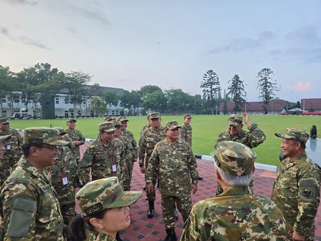 seluruh menteri dan wakil menteri anggota kabinet merah putih mulai menjalani pembekalan di akademi militer magelang jawa teng 3